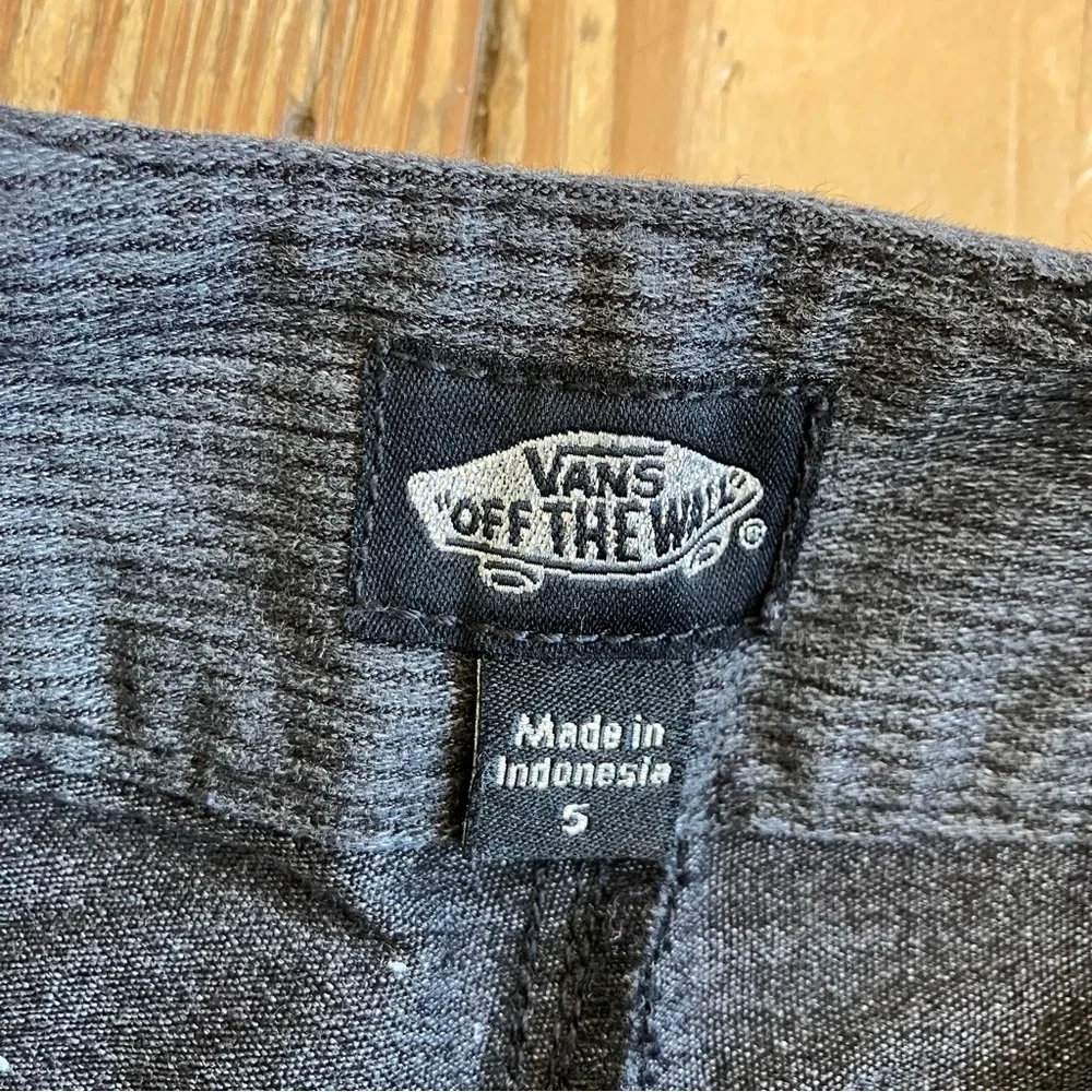 Vintage Y2K Vans Gray Skater Micro Shorts | Size 5 Emo Retro - Picture 5 of 6